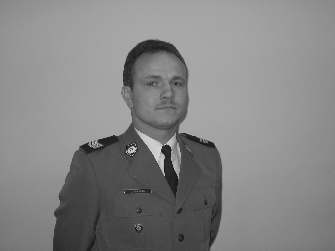 Przestrzegał także przed pojawiającymi się od czasu do czasu oszusta-mi, którzy pod różnymi pozorami starają się wejść do naszych do-mów, aby nas okraść.