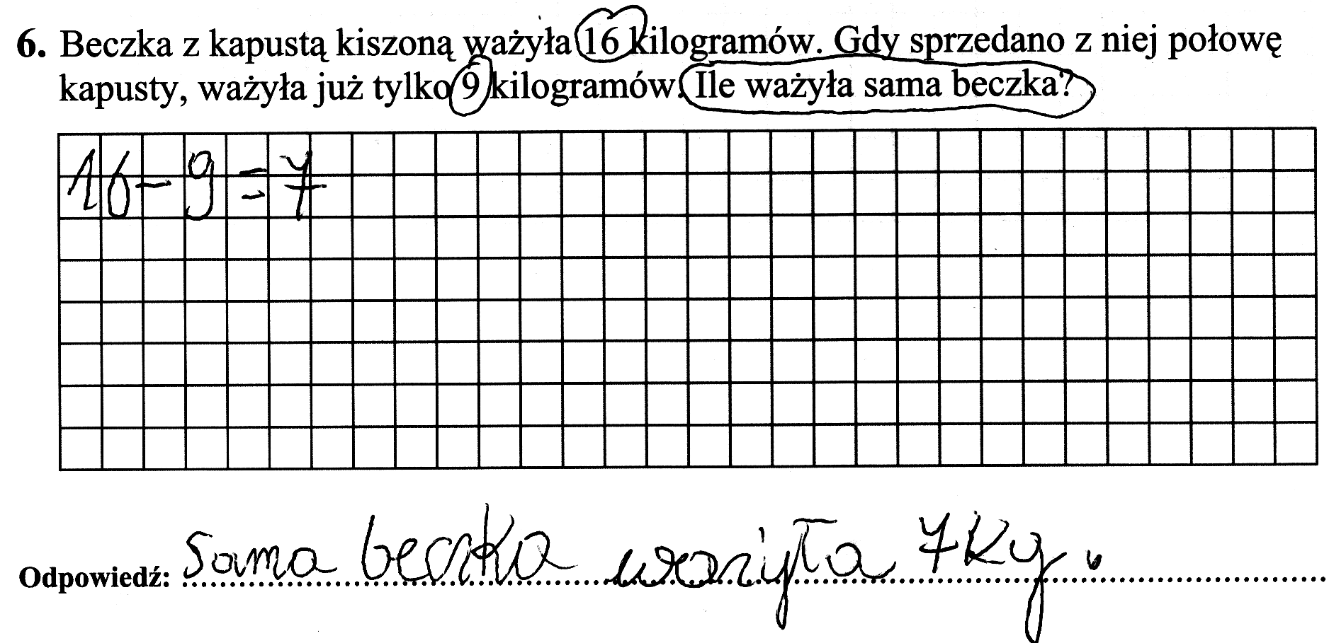 Następnie chciał zidentyfikować szkielet operacyjny, czyli dopasować działanie. Czasownik sprzedano zasugerował odejmowanie, więc dokonał takich obliczeń.