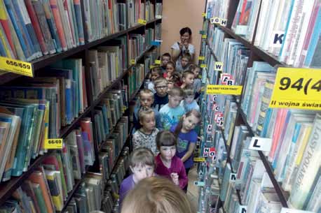 rowerów oraz książek. Tradycyjnie odbędzie się bookcroosing, czyli wymiana książek. Zachęcamy do zabrania ze sobą przeczytanych lektur i wymienienia na inne!