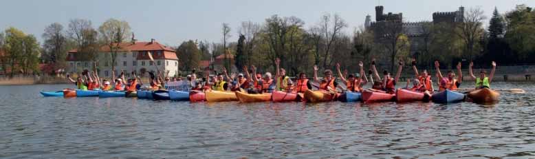 45 wyjazd autobusu na start wspólny pozostałych kategorii wiekowych czyli 2001 i starszych oraz Nordic Walking do Bnina. UWAGA! KONKURENCJA - NORDIC WALKING dla Pań 50+.