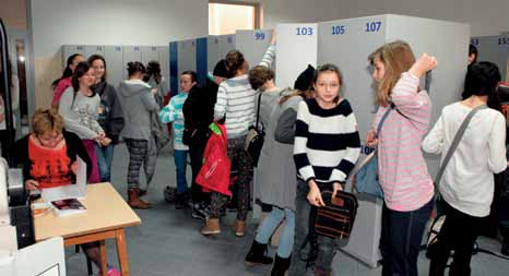 Pierwszy etap budowy remizy dla OSP Borzęcin Duży jest już prawie zakończony. Budynek przechodzi obecnie odbiory techniczne. Nowoczesna bryła zwraca uwagę. Garaże o pow.
