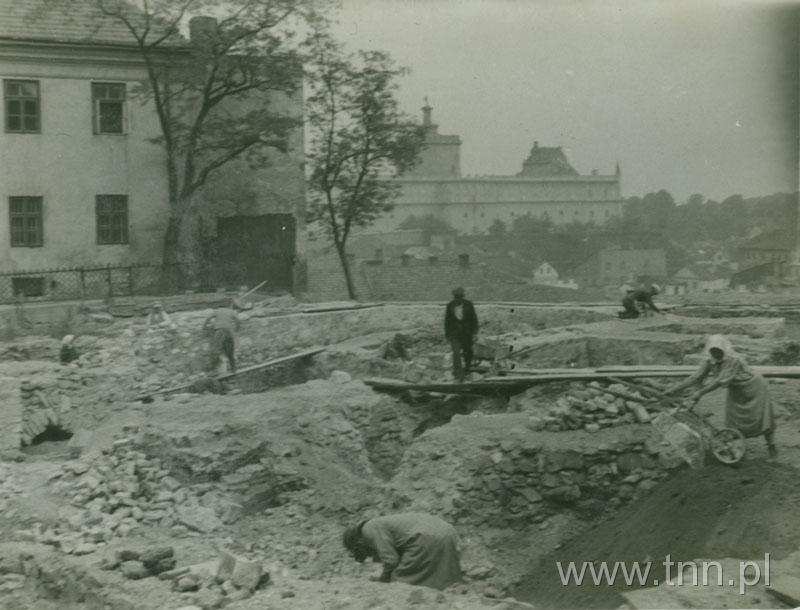 Ikonografia Archidiakońska 11 Prace konserwatorskie przy fundamencie dawnego kościoła św.