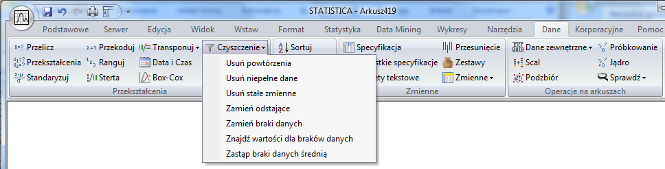 ROZDZIAŁ 2: PRZYKŁADY Sensowna analiza może być nawet niewykonalna, jeśli mamy bardzo dużo braków danych (pustych komórek w arkusz) lub zmienne są stałe.