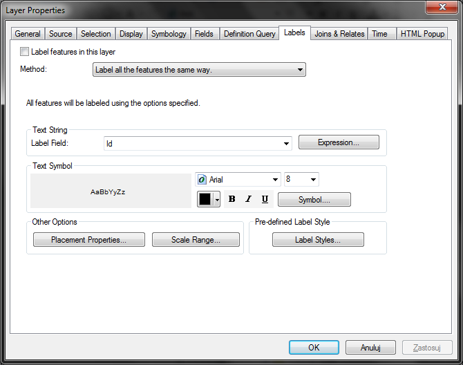 Labels (etykiety) w tym miejscu ustalamy sposób etykietowania obiektów; aby etykiety w ogóle pojawiły się na tej warstwie, należy zaznaczyć opcję Label features in this layer; możemy ustawić