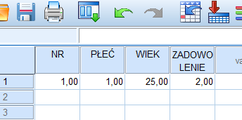 Po opisaniu wszystkich zmiennych przechodzimy do okna dane i wprowadzamy odpowiedzi z kwestionariusza. 1.4.2.