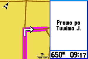 Ekrany Trybu Samochodowego > Ekran Bieżącej Trasy Ekran Bieżącej Trasy Gdy aktywujesz nawigację według trasy w Trybie Samochodowym, Ekran Bieżącej Trasy będzie pokazywał wszystkie zwroty na aktywnej