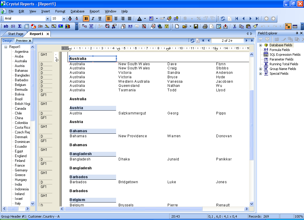 Środowisko pracy Środowisko pracy Crystal Reports od wersji XI wygląda bardzo podobnie jak Microsoft Office. Okno aplikacji Po środku znajduje się projekt raportu.
