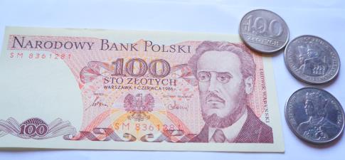 w końcu 1995 roku do dziś. weszły banknoty z królami, które są od Redagowała Patrycja Nikisz z kl.