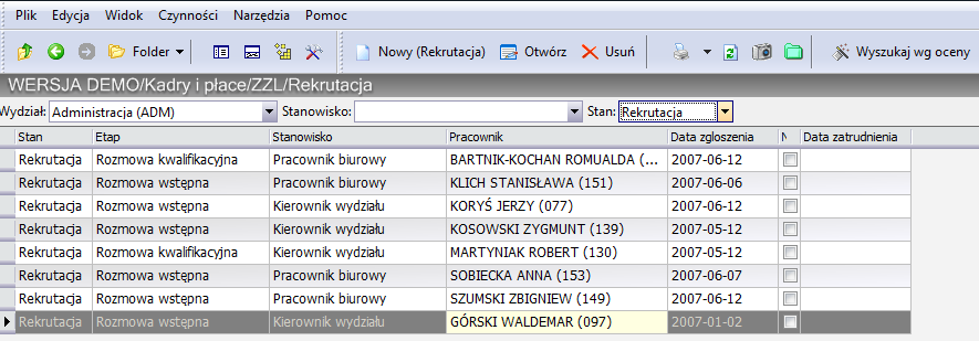 Mamy również możliwość do każdego pracownika dołączyć elektroniczną teczkę pracownika w postaci załączników przy pomocy funkcji Asystent enova menu programu.