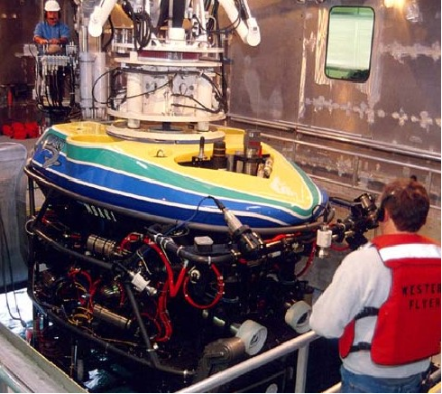 Robot podwodny typu Remotely Operated Underwater Vehicle (ROV) Rysunek: ROV Tiburon (http://www.mbari.