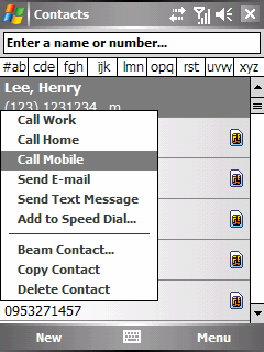 Wykonywanie połączeń z listy kontaktów Program Microsoft Contacts wyświetla informacje kontaktowe, przechowywane zarówno w pamięci urządzenia jak i na karcie SIM. 1.
