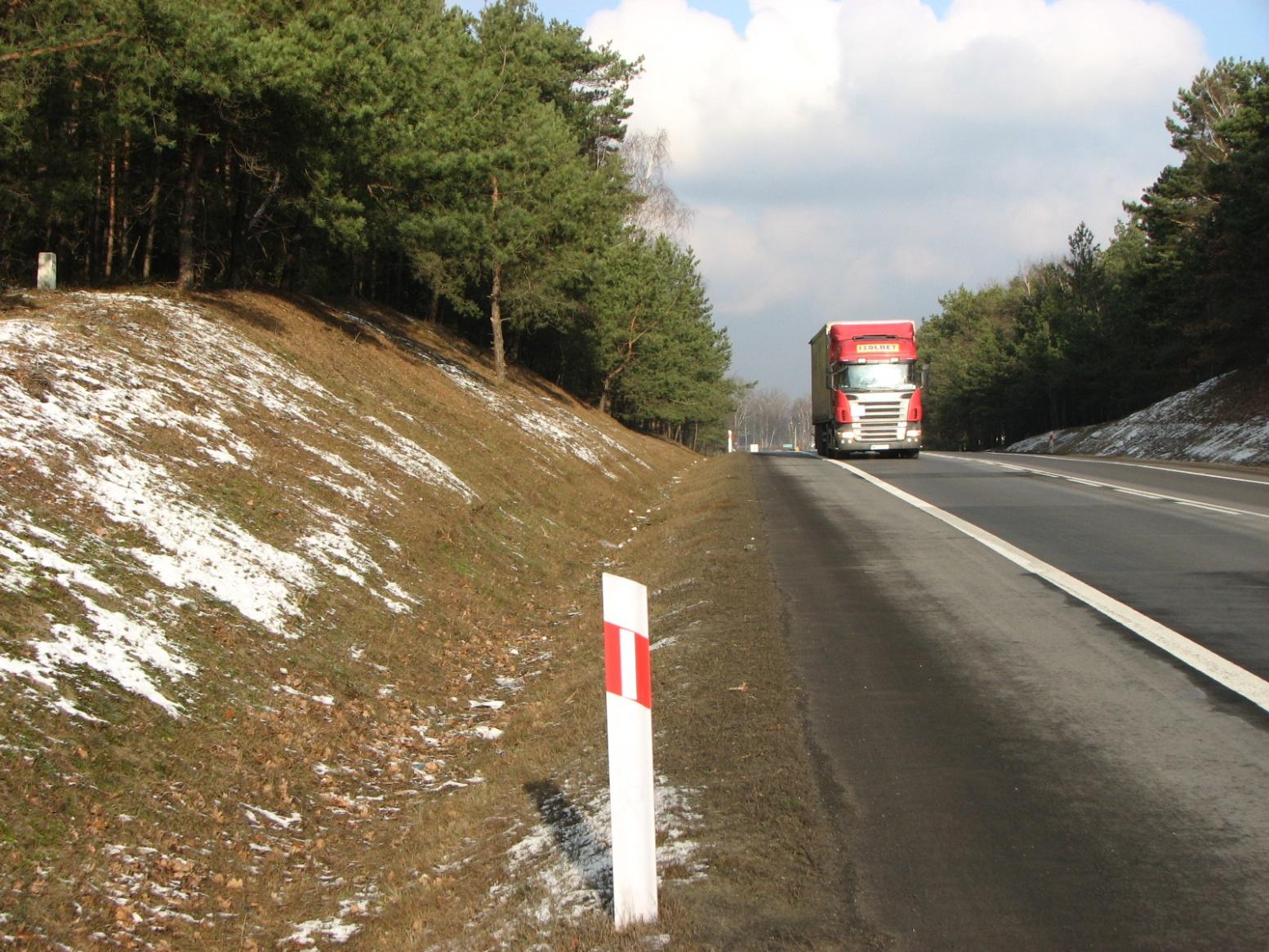 rozwiązania projektowe Inwestor: Generalna Dyrekcja Dróg Krajowych i Autostrad Oddział w Lublinie ul. Ogrodowa 21, 20-075 Lublin, www.gddkia.gov.