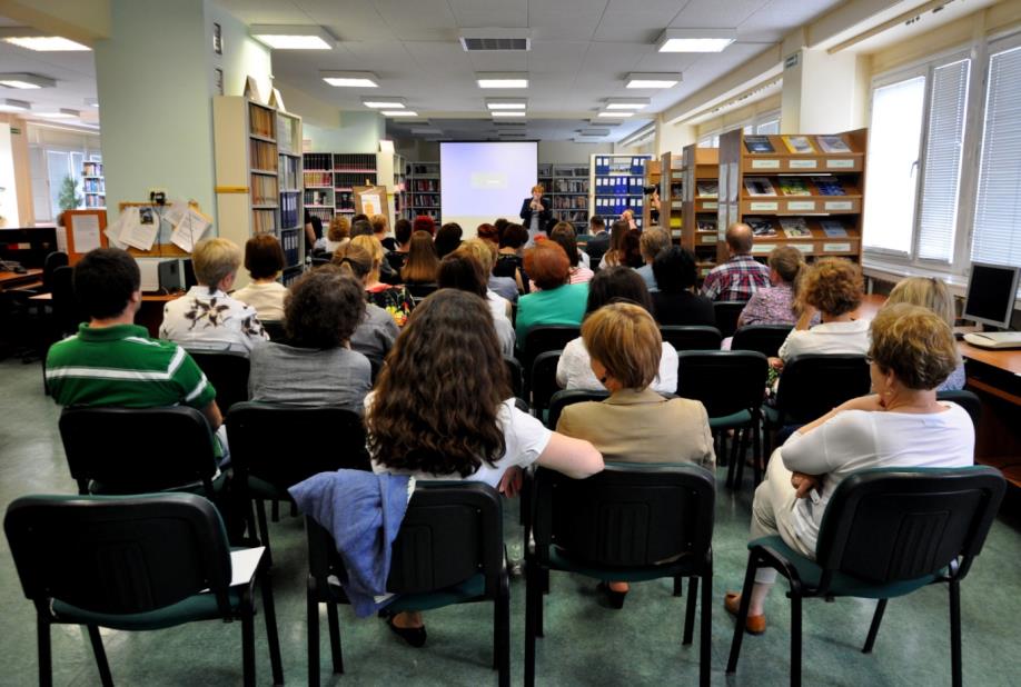 Mączyńska, Piotr Polus Wojewódzka Biblioteka Publiczna w Opolu w procesie aktywizacji społeczności lokalnej Katarzyna Pawluk, Danuta Łuczak Działalność na rzecz społeczności lokalnej Miejskiej