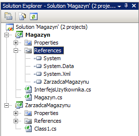 Po dodaniu referencji, możemy w kodzie klas znajdujących się w projekcie Magazyn używać klas z projektu ZarzadcaMagazynu. Co daje nam łączenie projektów w jednym solution?
