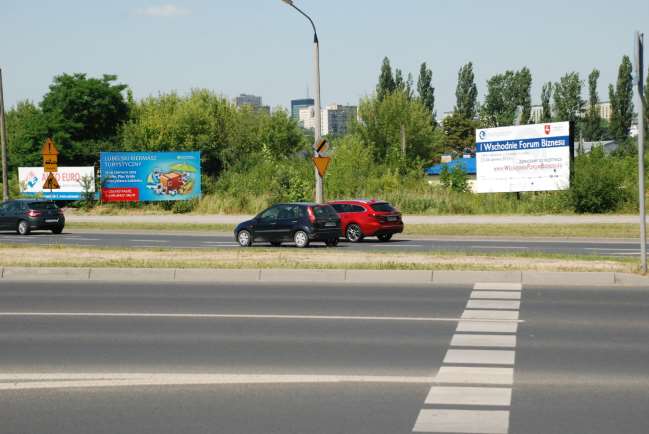 Jedna z najbardziej ruchliwych ulic w Lublinie Bardzo duży ruch samochodów dzielnica tzw.