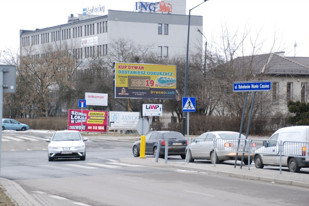 W pobliżu intensywnie rozwijającej się dzielnicy z zabudową jednorodzinną i