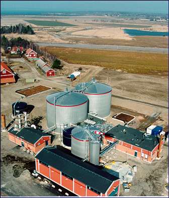 Biogazownia dla odpadów organicznych Linköping, Szwecja Skład mieszanki róznych substratów: 77 % - odpady miękkie z rzeźni i ubojni 27 % -