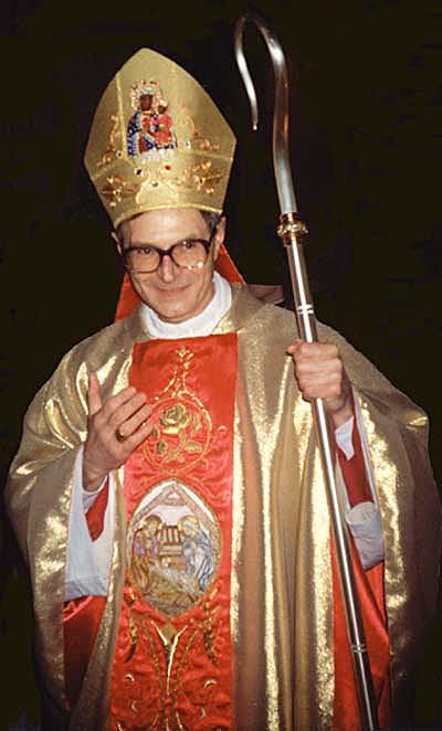 Biskup pomocniczy Antoni Józef Długosz biskup tytularny Aggar wikariusz generalny prof. dr hab. teologii urodzony 18 kwietnia 1941r. w Częstochowie, wyświęcony na kapłana 20 czerwca 1965r.