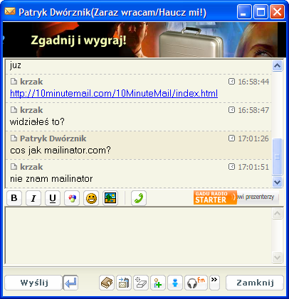 Rysunek 3 - okno rozmowy tekstowej programu Gadu-Gadu Gadu-Gadu jest programem typu AdWare 9 korzystający z niego zmuszeni są do oglądania reklam umieszczonych w róŝnych miejscach interfejsu.