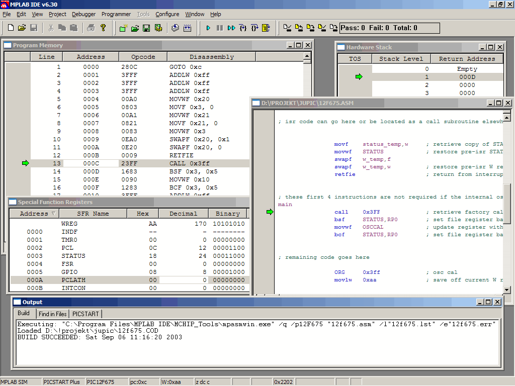 Podczas pracy z programem MPLAB dostępnych jest również wiele pomocnych narzędzi do debugowania i symulowania kodu między innymi podglądanie rejestrów procesora i stosu programu: Rys.