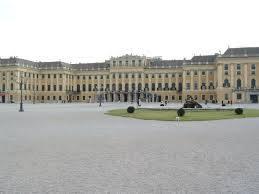 Pałac Schönbrunn Został wzniesiony w XVII XVIII w.