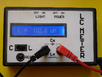 Pomiar dławika anodowego Pliki do pobrania: mierniklc_sch.pdf mierniklc_bottom_pcb.pdf mierniklc_top_pcb.pdf mierniklc_elementy.pdf mierniklc_opis.pdf mierniklc_wsad_pic16f84.