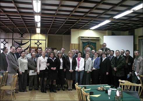 2. PROCES TWORZENIA SIĘ STOWARZYSZENIA 30 marca 2006 roku w Międzychodzie odbyło się spotkanie założycielskie Lokalnej Grupy Działania Stowarzyszenia Puszcza Notecka, w którym uczestniczyli: