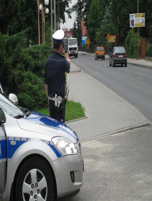 Pomiary środowiskowe Kontroler ruchu drogowego i policjant dyżurny ekspozycję na pola elektromagnetyczne na tym stanowisku oceniono