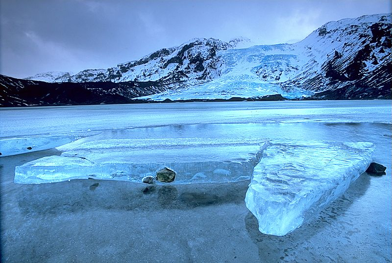5-10 - 15 w Zielonce 3 1 Z ostatniej chwili (15 kwietnia 010) Eyjafjallajökull - szósty pod względem wielkości lodowiec Islandii. Jego powierzchnia to 107 km.