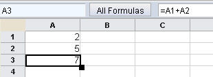 Po wprowadzeniu formuły jej wynik jest wyświetlany w komórce. Sama formuła jest wyświetlana na pasku formuły.