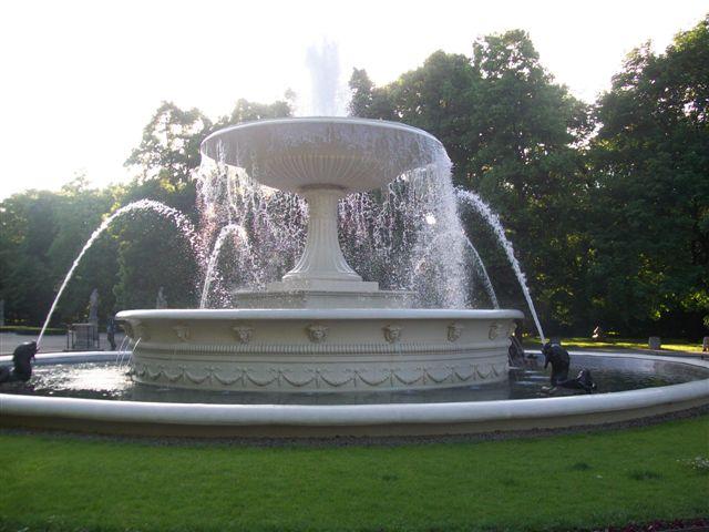 The fountain in the Saxon Garden Fontanna w Ogrodzie Saskim The fountain is the centrepiece