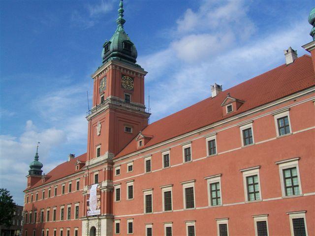 The Royal Castle Zamek Królewski The Royal Castle in Warsaw was the official residence of the Polish monarchs. It is located in Plac Zamkowy, at the entrance to the Old Town.