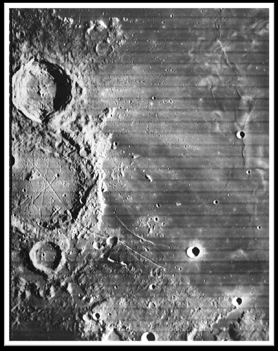 Hevelius krater na powierzchni Księżyca średnica: 115 km, współrzędne selenograficzne: 2,2 N 67,6 W