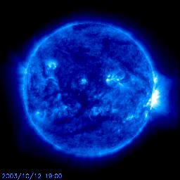 1 nm FILTROGRAM NASA/SOHO/MDI NASA/TRACE Lokalna koncentracja struktur