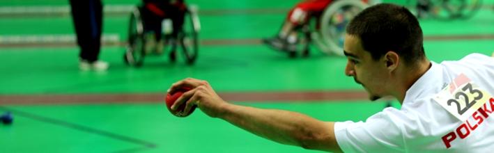 Niepełnosprawność a sport Potrzeba zmian w Wielkiej Brytanii od pół wieku prowadzone są programy, które oswajają ludzi z niepełnosprawnością w Polsce mimo długich tradycji rehabilitacji społecznej,