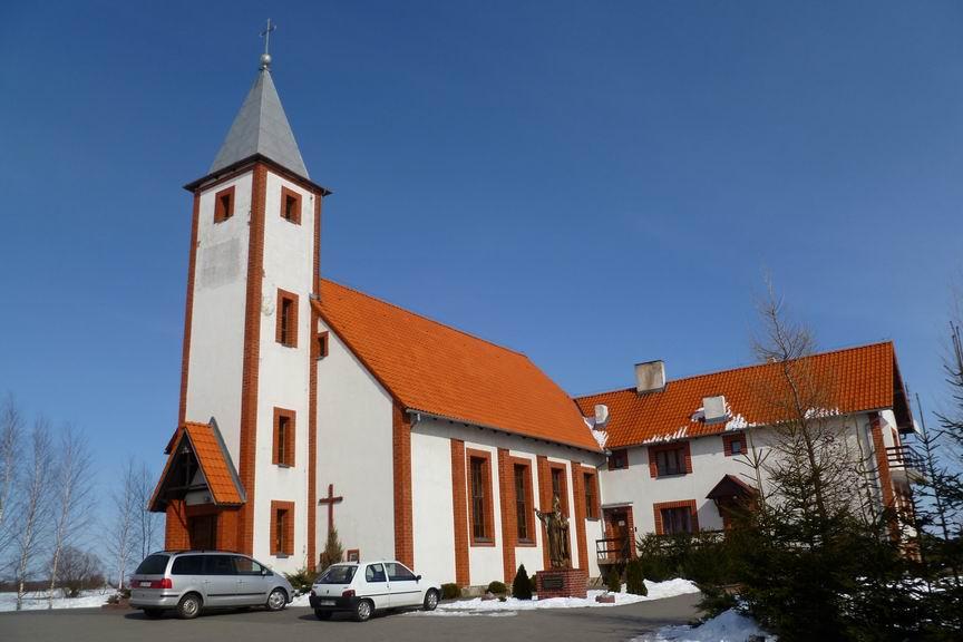 00 (latem) Patron parafii św. Andrzej Bobola Andrzej urodził się 30 listopada 1591 r. w Strachocinie koło Sanoka. Pochodził ze szlacheckiej rodziny, bardzo przywiązanej do religii katolickiej.
