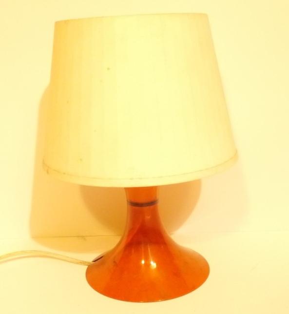 10. Lampa stołowa Lampan Projektant/Firma: Carl Öjerstam, Magnus Elebäck/IKEA Rok i miejsce produkcji: ok. 2006 r.