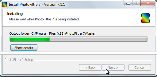 Jeśli nie chcesz, aby na pulpicie powstał skrót do program PhotoFiltre, usuń zaznaczenie w polu wyboru Create a desktop icon for PhotoFiltre. Kliknij przycisk Install.