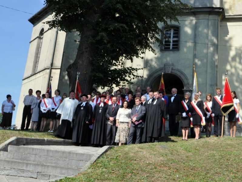 Nabożeństwo ekumeniczne Dnia 3 września 2011 Szkoła Podstawowa w Międzyborzu obchodziła uroczystość 100. rocznicy śmierci patrona szkoły pastora Jerzego Badury.