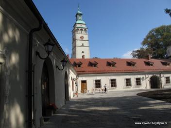 1 S t r o n a Zapraszamy Państwa do spędzenia niepowtarzalnych chwil na wycieczce Małą Pętlą Beskidzką.