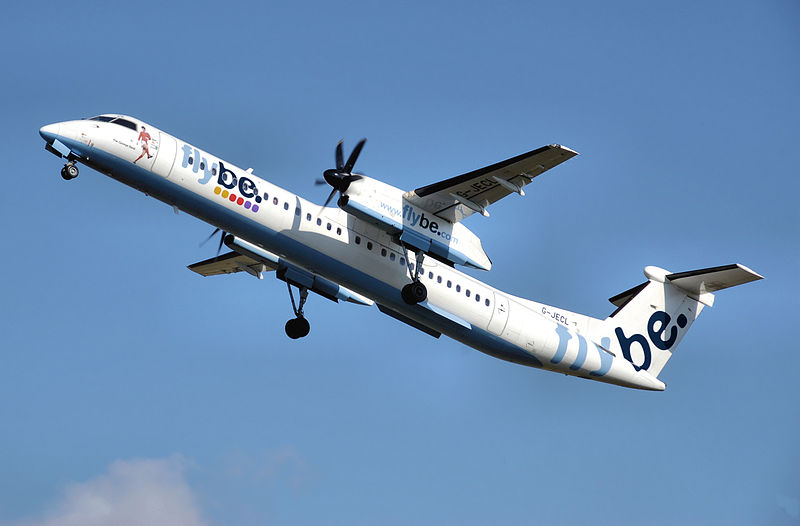 Fot. Samolot pasażerski Bombardier Dash-8, standard klasy STOL operujący