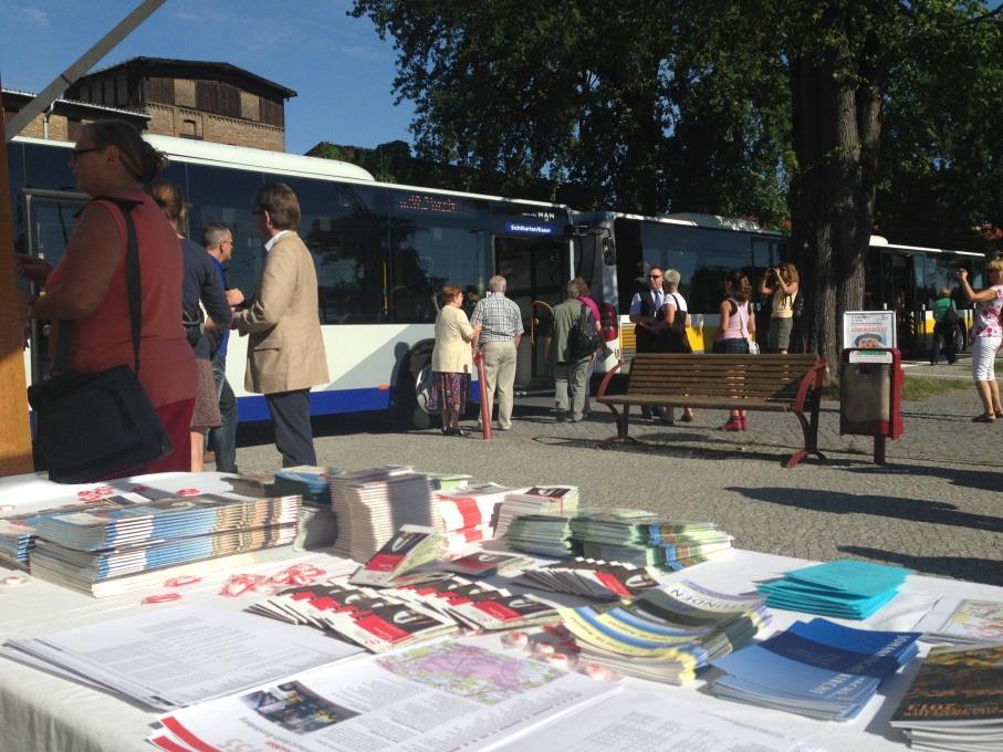 Dodatkowe zadania informacje na stacjach pociągów w celu powitania gości wszystkie ośrodki informacji turystycznej otwarte w obydwa dni usługodawcy turystyczni będą