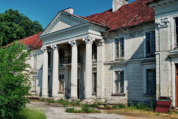 Zabytki W istniejącej parafii od 1378 roku wybudowano kilka kościołów drewnianych.