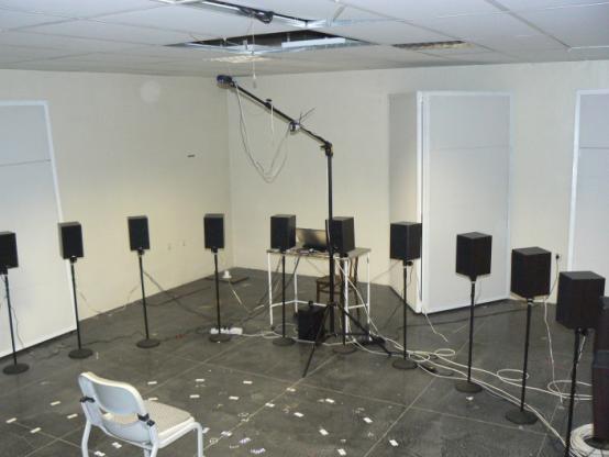 dotyczących prowadzenia badań było ograniczenie czasu eksperymentu z udziałem słuchacza do 60 minut. Modele pomieszczeń z adaptacjami akustycznymi podzielono na dwie grupy różniące się czasem pogłosu.