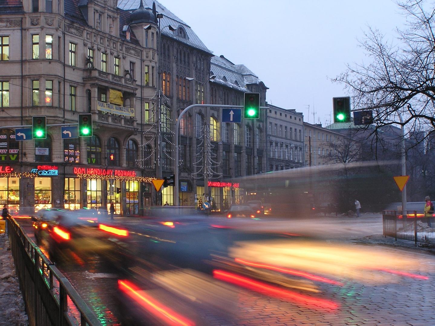 Thank you Dziękuję za uwagę Błażej Trzcinowicz Wydział Transportu Transportation Division Urząd Miejski