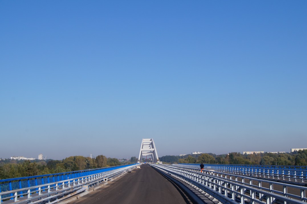 Most z bliska Lewobrzeżny teren budowy okolice ul. Otłoczyńskiej Przejście podziemne w ciągu ul.