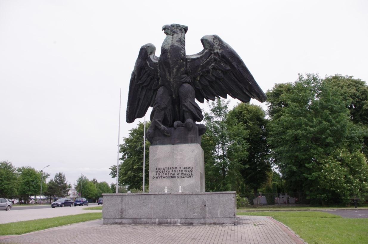 Cmentarz Żołnierzy II Armii Wojska Polskiego i pomnik Orła Piastowskiego Ryc. 9.
