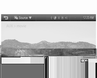 48 Urządzenia zewnętrzne Język ścieżki dźwiękowej Jeśli plik filmowy zawiera ścieżkę dźwiękową w danym języku, można ją wybrać. 1. Na ekranie filmu nacisnąć k. 2. Nacisnąć < lub >. 3.