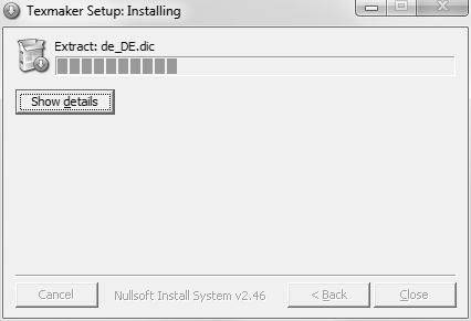 Dodatek C. Środowisko pracy 17 Krok 5. Instalator kopiuje wymagane pliki. Z reguły trwa to kilkanaście sekund. Krok 6. Po zakończeniu zamykamy instalator. T E Xmaker jest już dostępny do użycia.