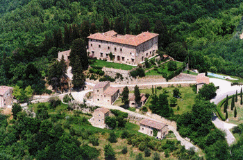 Wyjazd do najpiękniejszych winnic w sercu Chianti, słynących z zielonych wzgórz pokrytych winnicami i gajami oliwnymi: Greve In Chianti, Castellina In Chianti, Radda In Chianti.